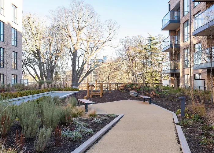 Daire Woodward Square