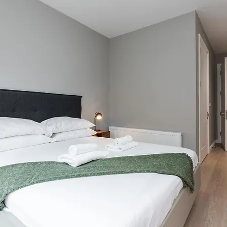 Woodward Square Апартаменты *